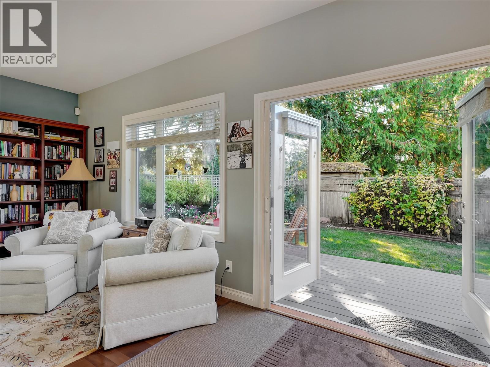 10347 Patricia Pl