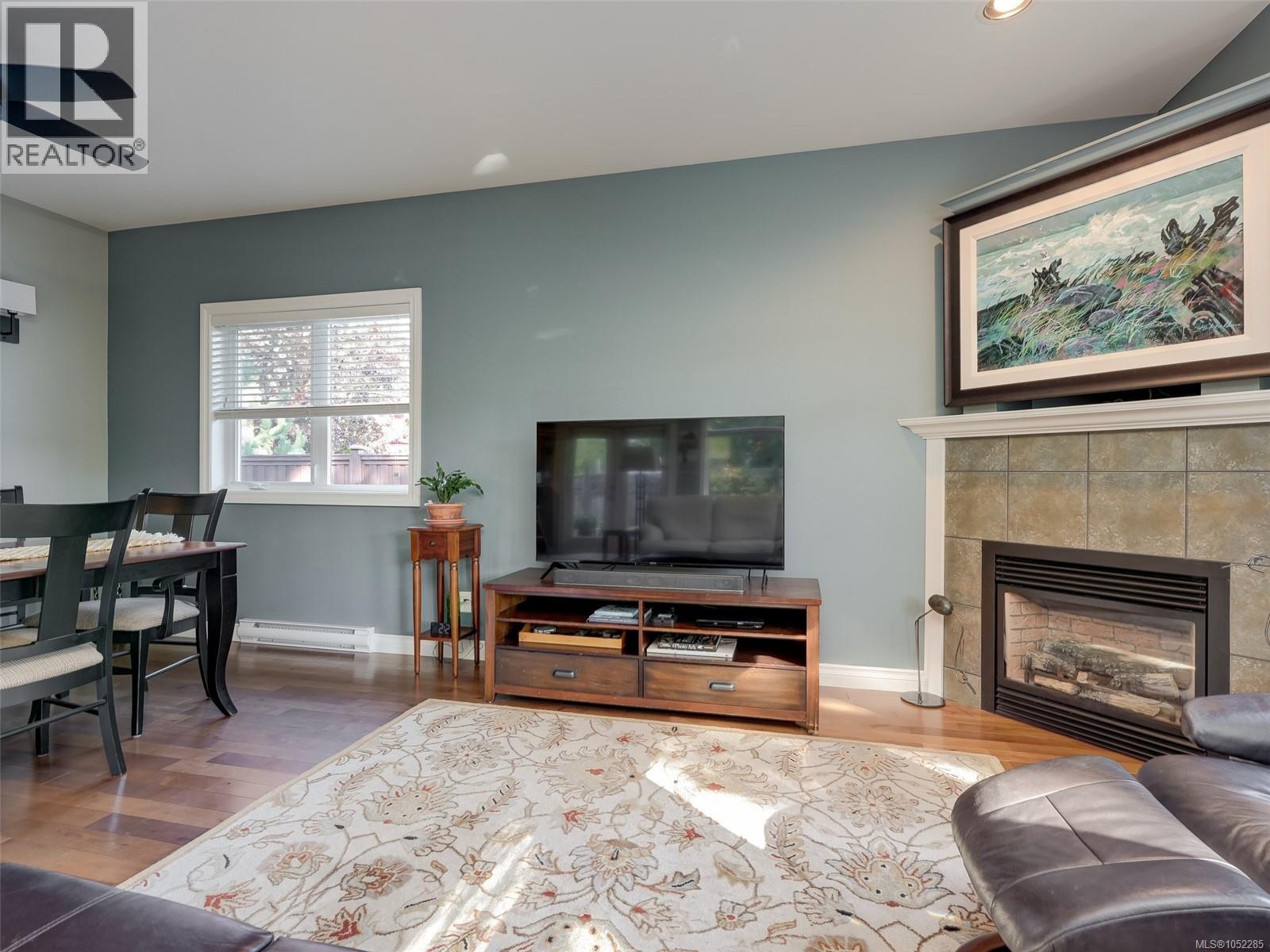 10347 Patricia Pl