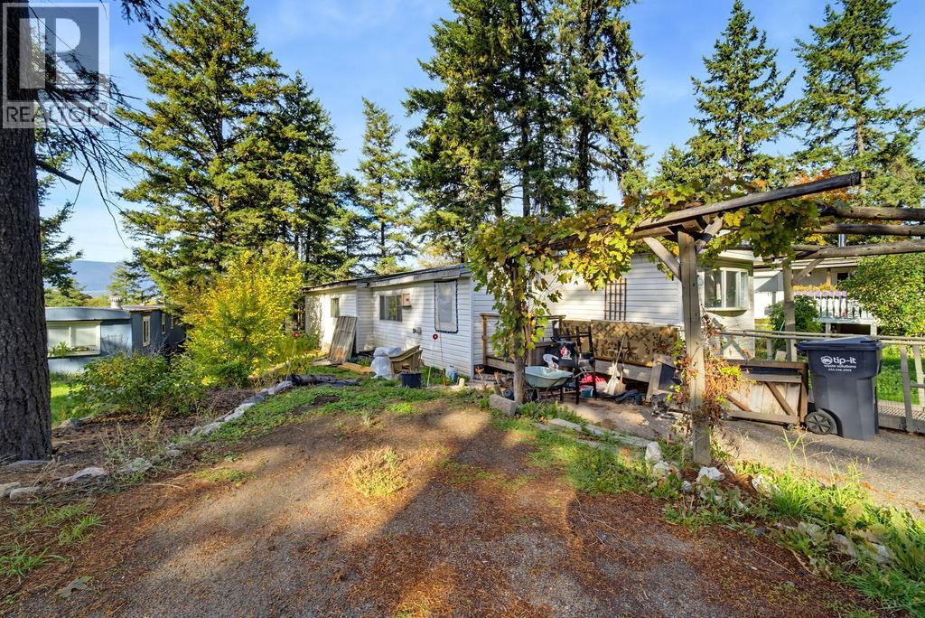 4137 Spallumcheen Drive Unit# 18