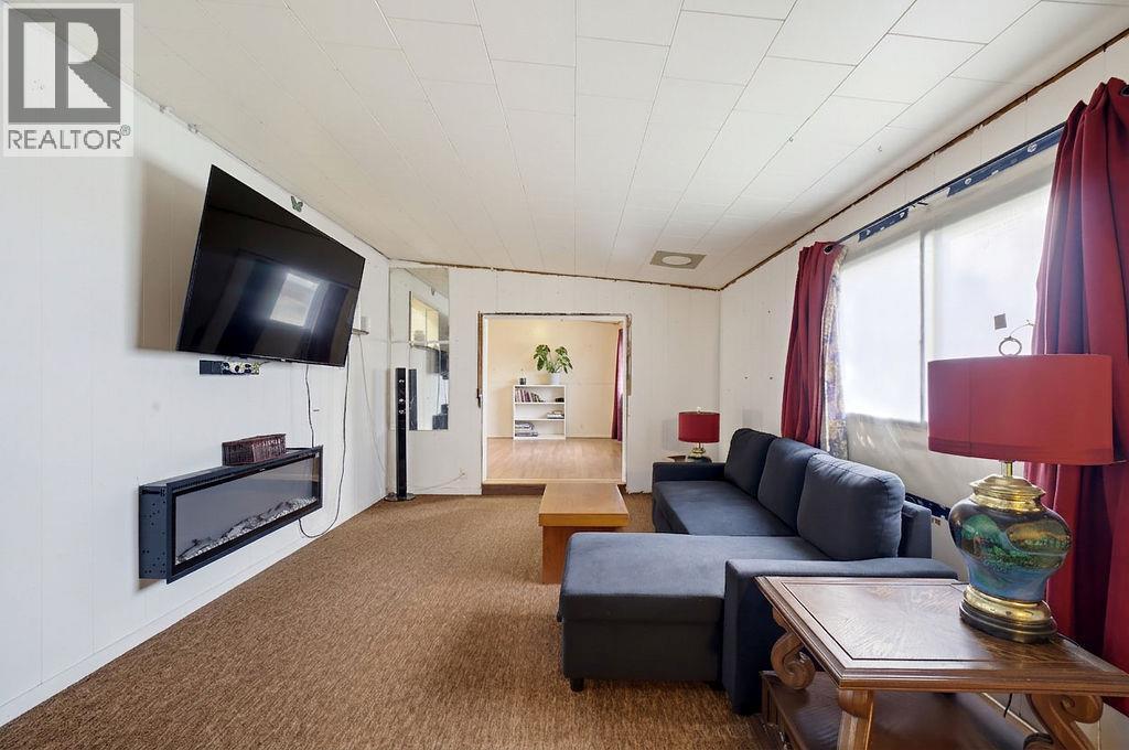 4137 Spallumcheen Drive Unit# 18