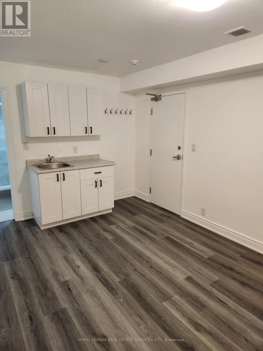 207 - 2820 Danforth Avenue, Toronto, Ontario  M4C 1M1 - Photo 4 - E14088584