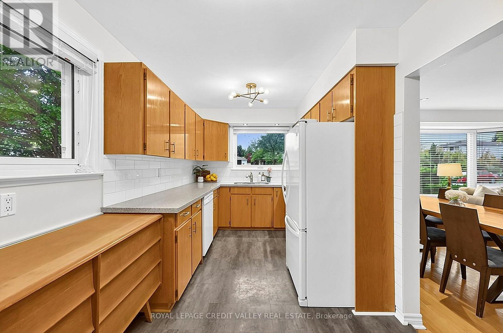 27 Castlemore Drive, Brampton, Ontario  L6W 2V9 - Photo 20 - W14088478