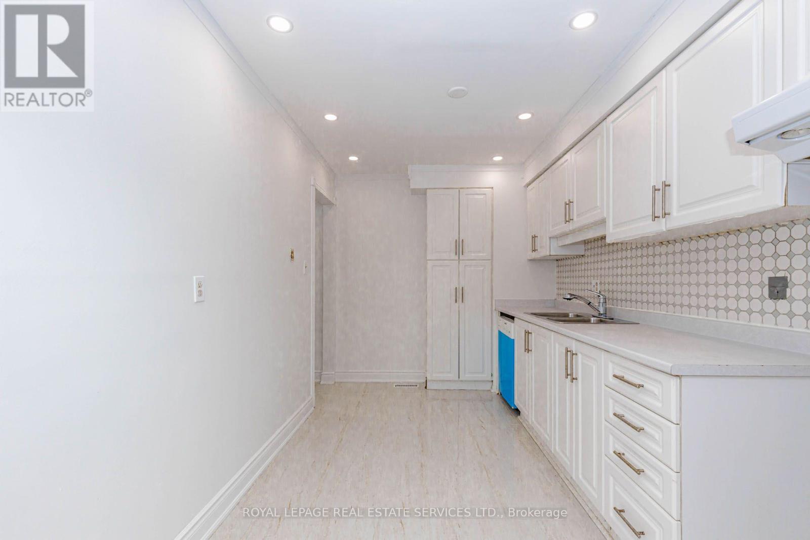 15 Huson Court, Toronto, Ontario  M9V 4K9 - Photo 17 - W14088490