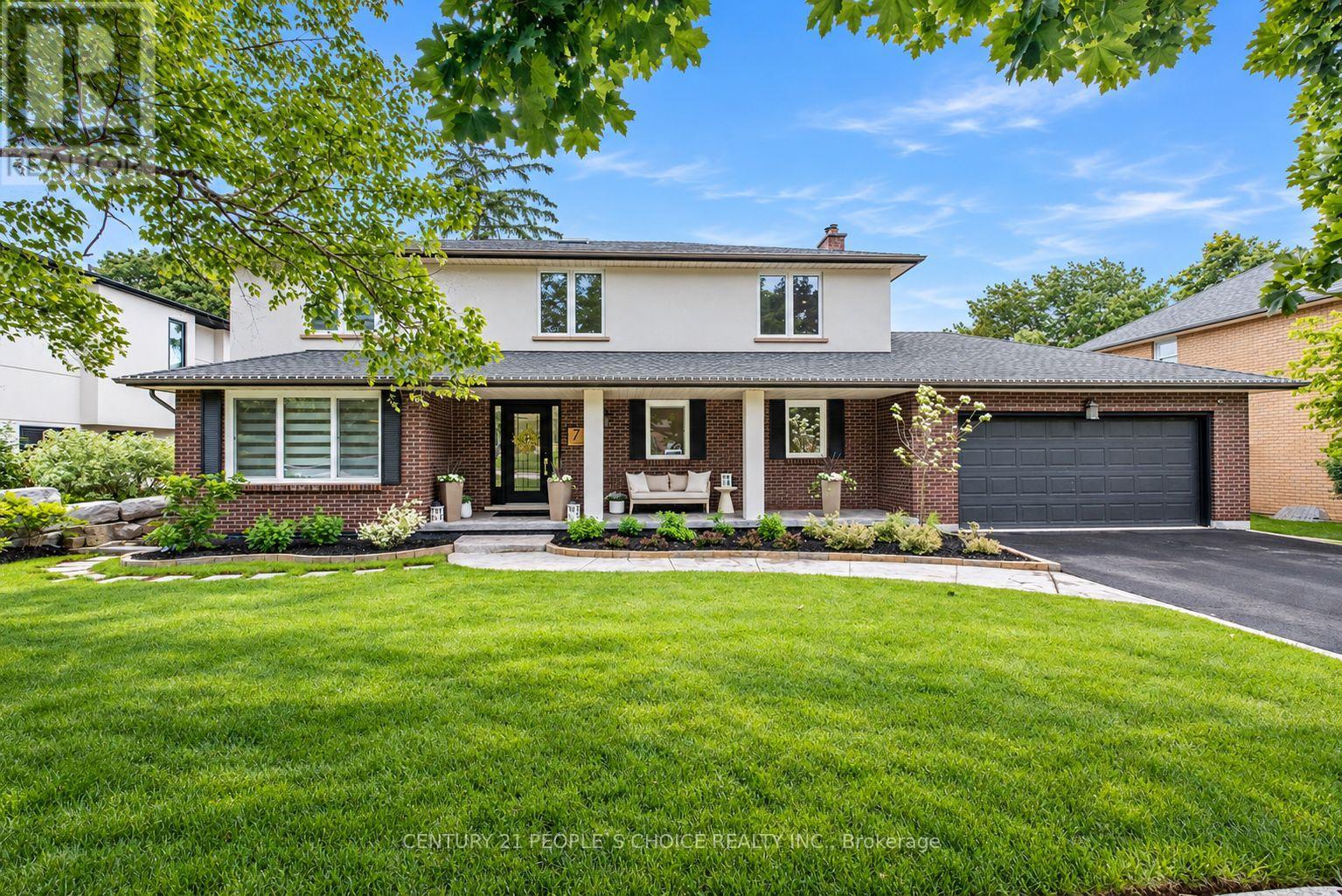7 CARL CRESCENT, Hamilton, Ontario