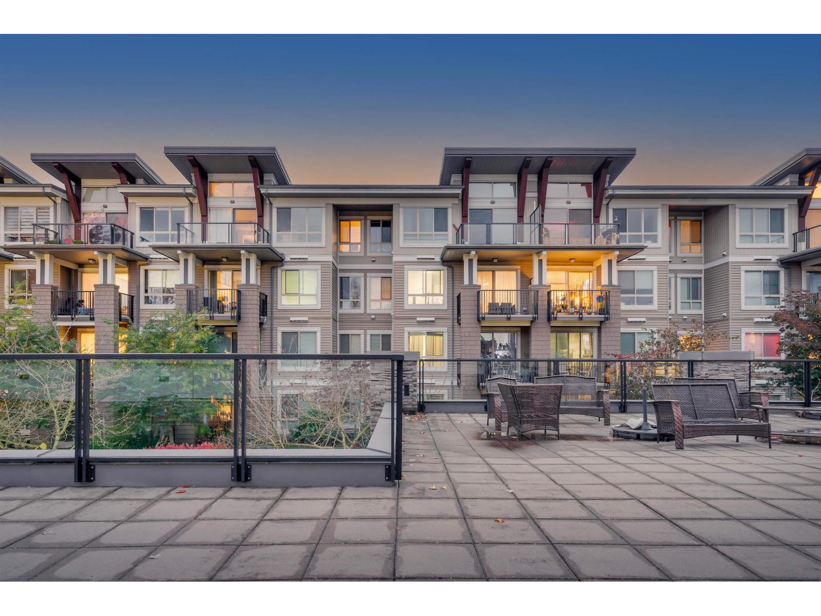 214 6688 120 STREET, surrey, British Columbia