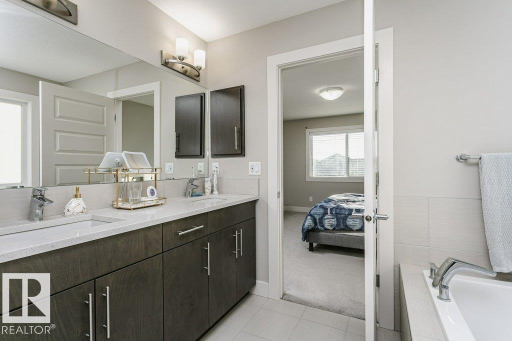 1327 158 ST SW