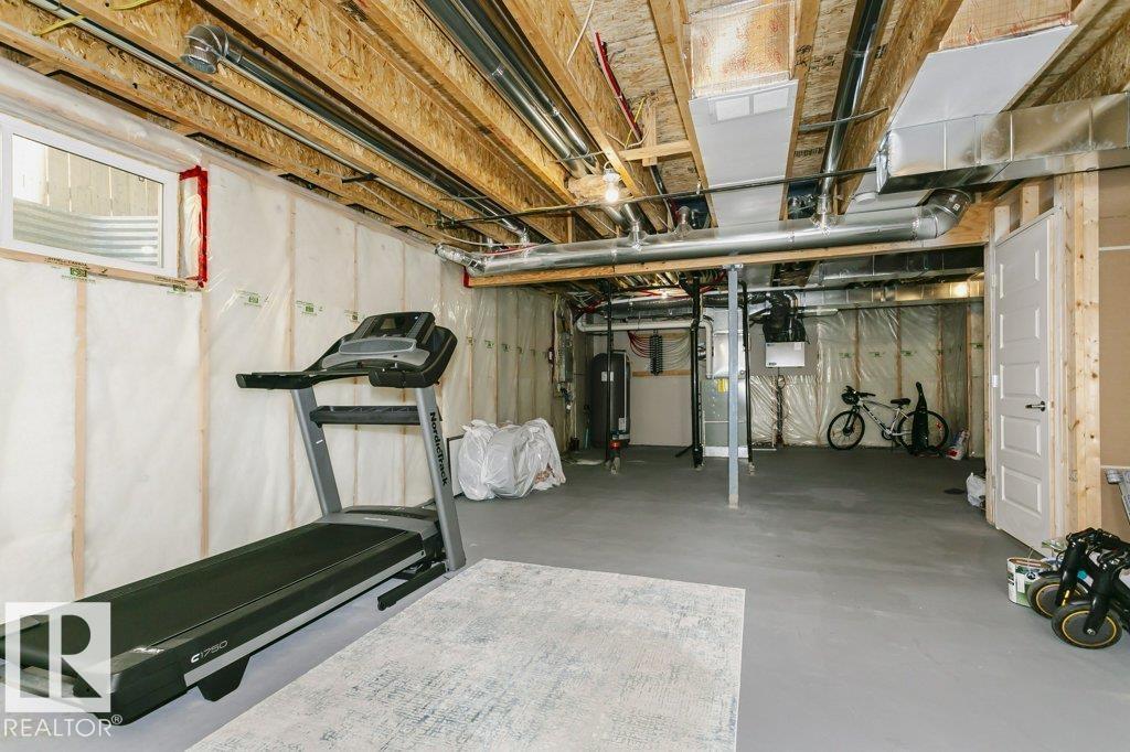1327 158 ST SW