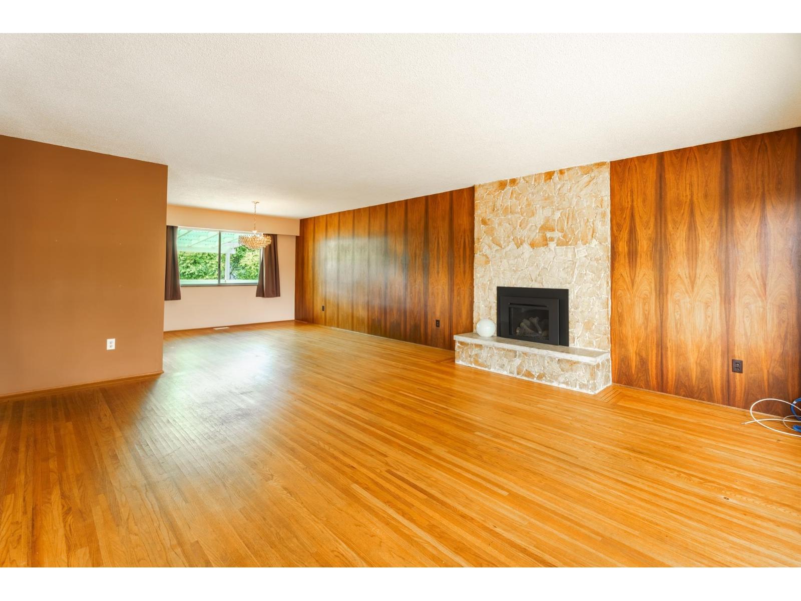 15732 Goggs Avenue, White Rock, British Columbia  V4B 2N7 - Photo 4 - R3175576