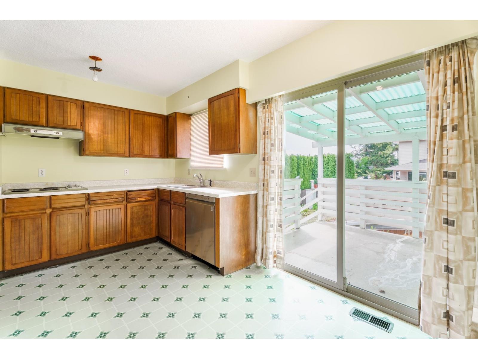 15732 Goggs Avenue, White Rock, British Columbia  V4B 2N7 - Photo 12 - R3175576