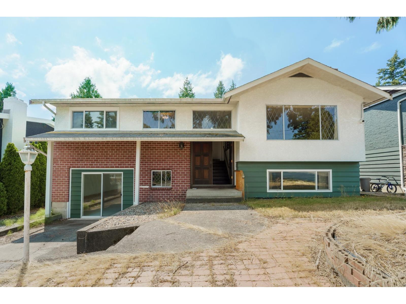 15732 Goggs Avenue, White Rock, British Columbia  V4B 2N7 - Photo 2 - R3175576