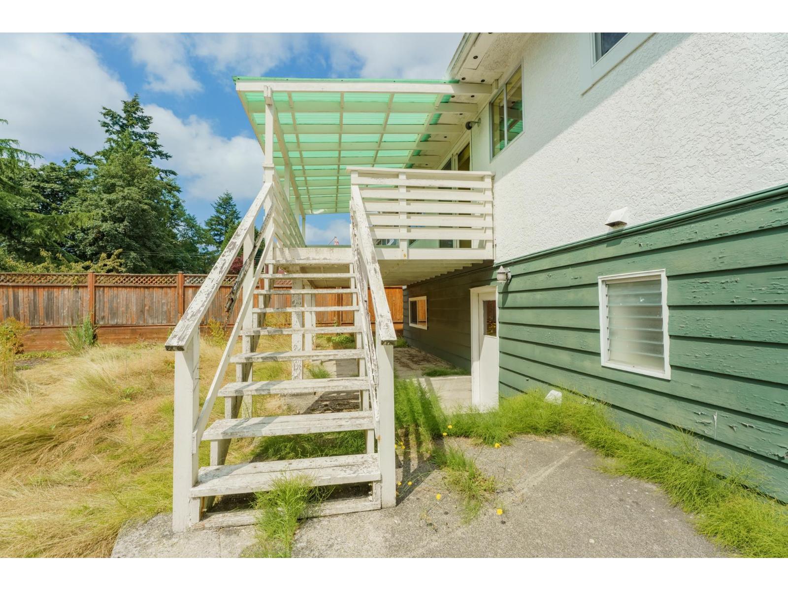15732 Goggs Avenue, White Rock, British Columbia  V4B 2N7 - Photo 37 - R3175576
