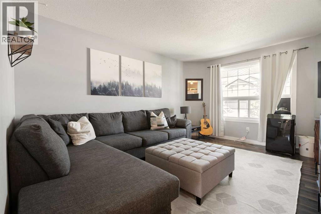 310 Coventry Road NE, Calgary, Alberta  T3K 5K5 - Photo 6 - A2351918