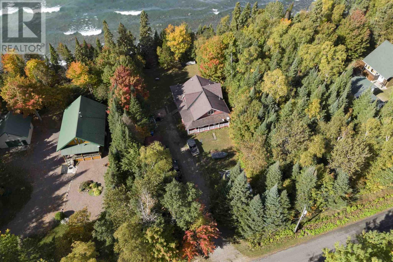 696 Lakeshore Dr S, Dennis Township, Sault Ste. Marie, Ontario P6A 6K4 - Photo 5 - SM262911