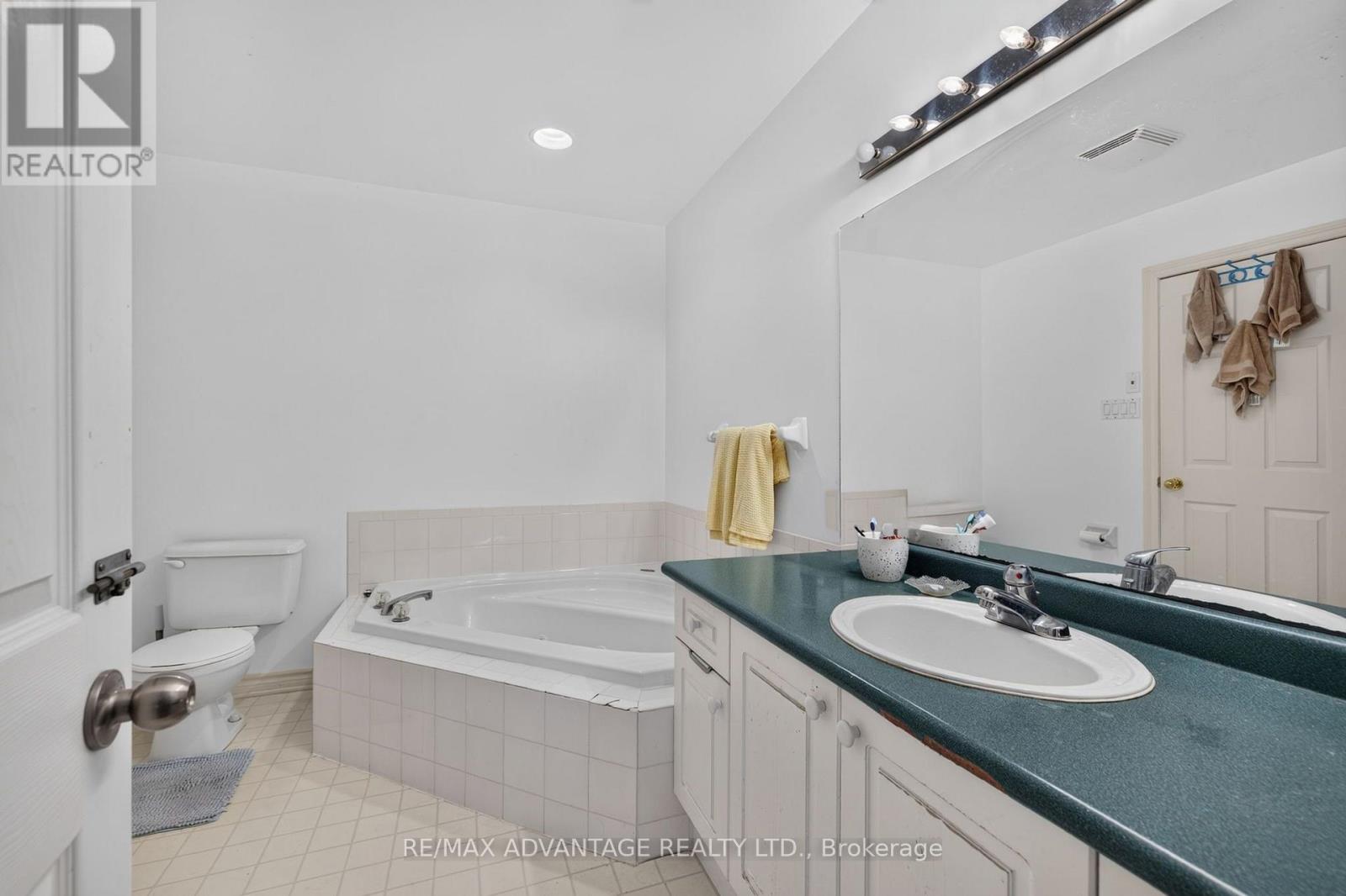 24 - 270 North Centre Road, London North, Ontario  N6G 5E2 - Photo 14 - X14088732
