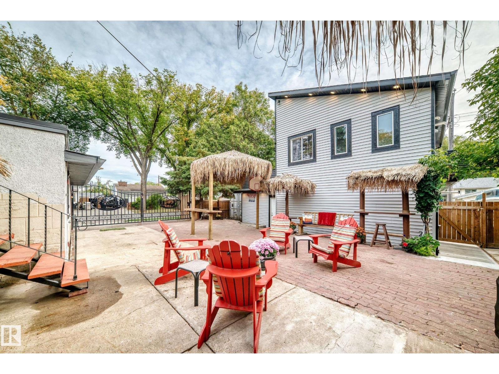 12045 64 ST NW