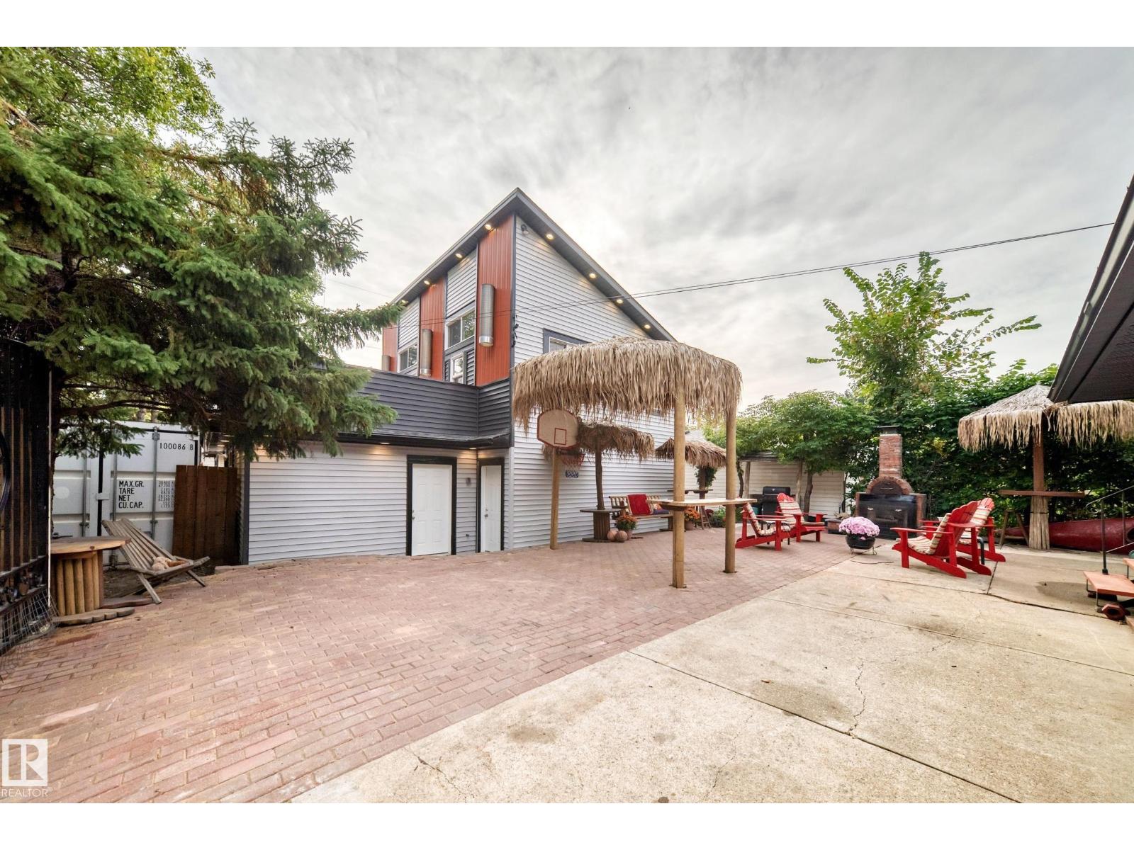 12045 64 ST NW