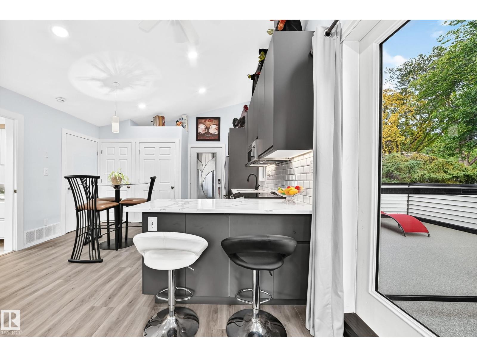 12045 64 ST NW