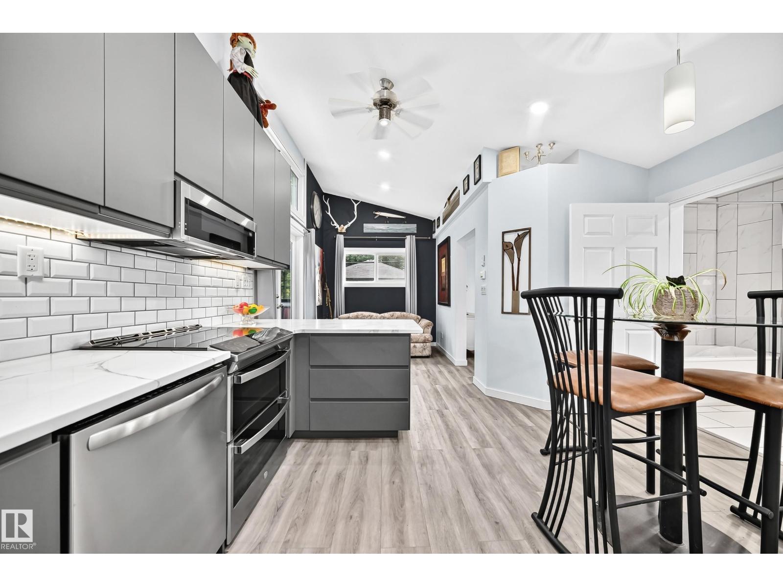 12045 64 ST NW