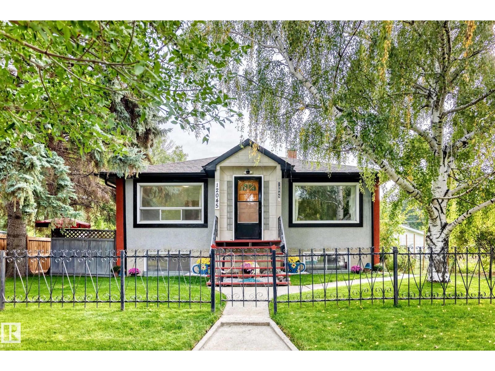 12045 64 ST NW