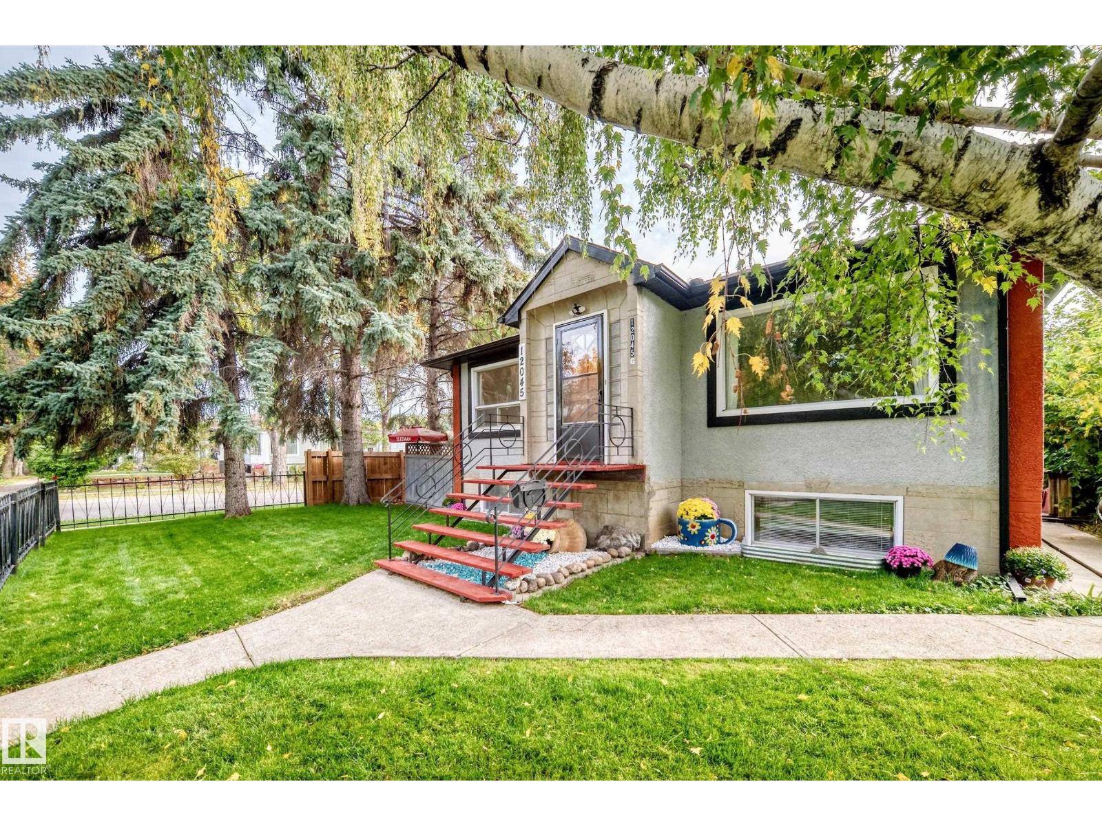 12045 64 ST NW