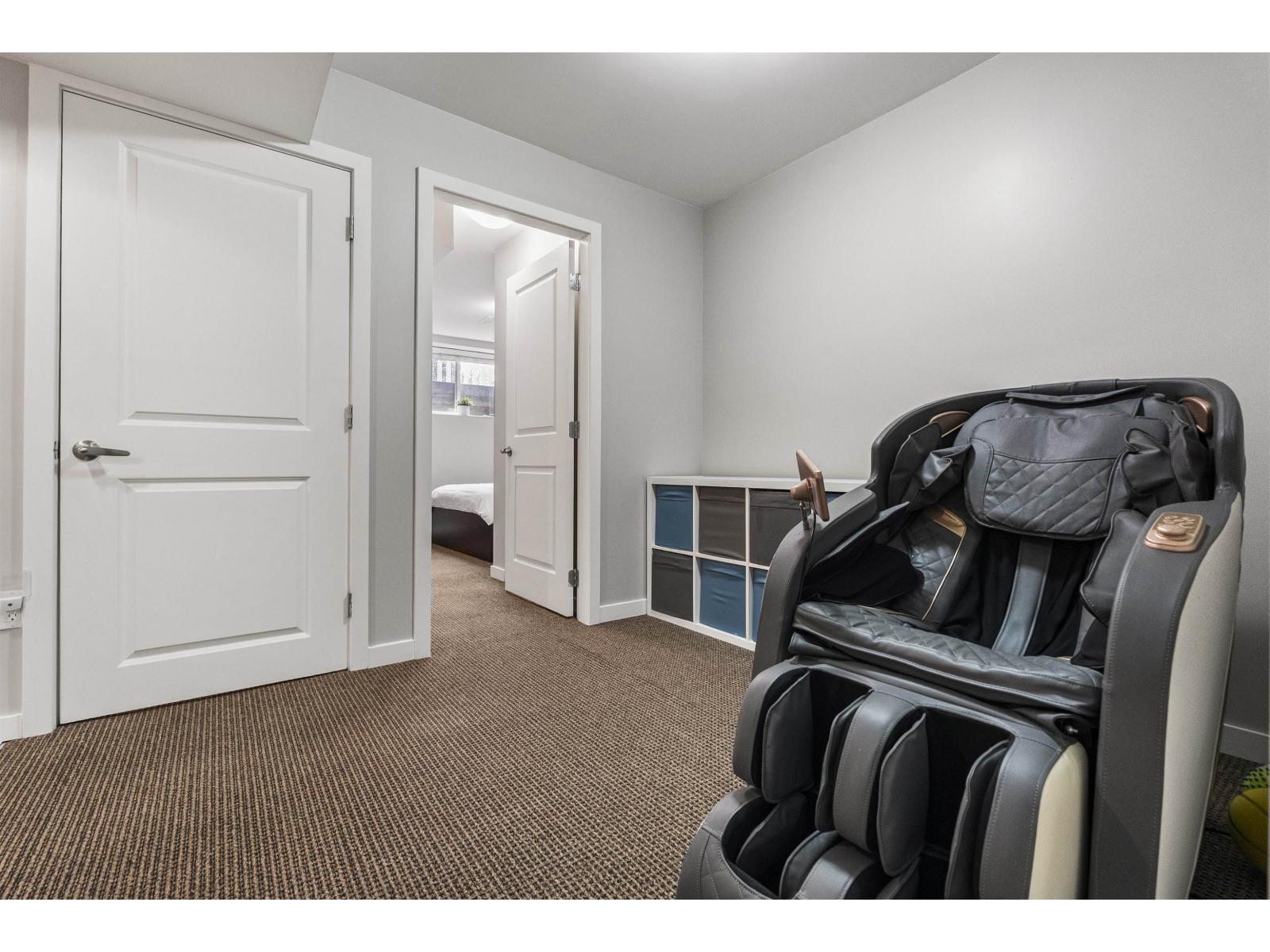 7116 195a Street, Surrey, British Columbia  V4N 5Z5 - Photo 34 - R3175803