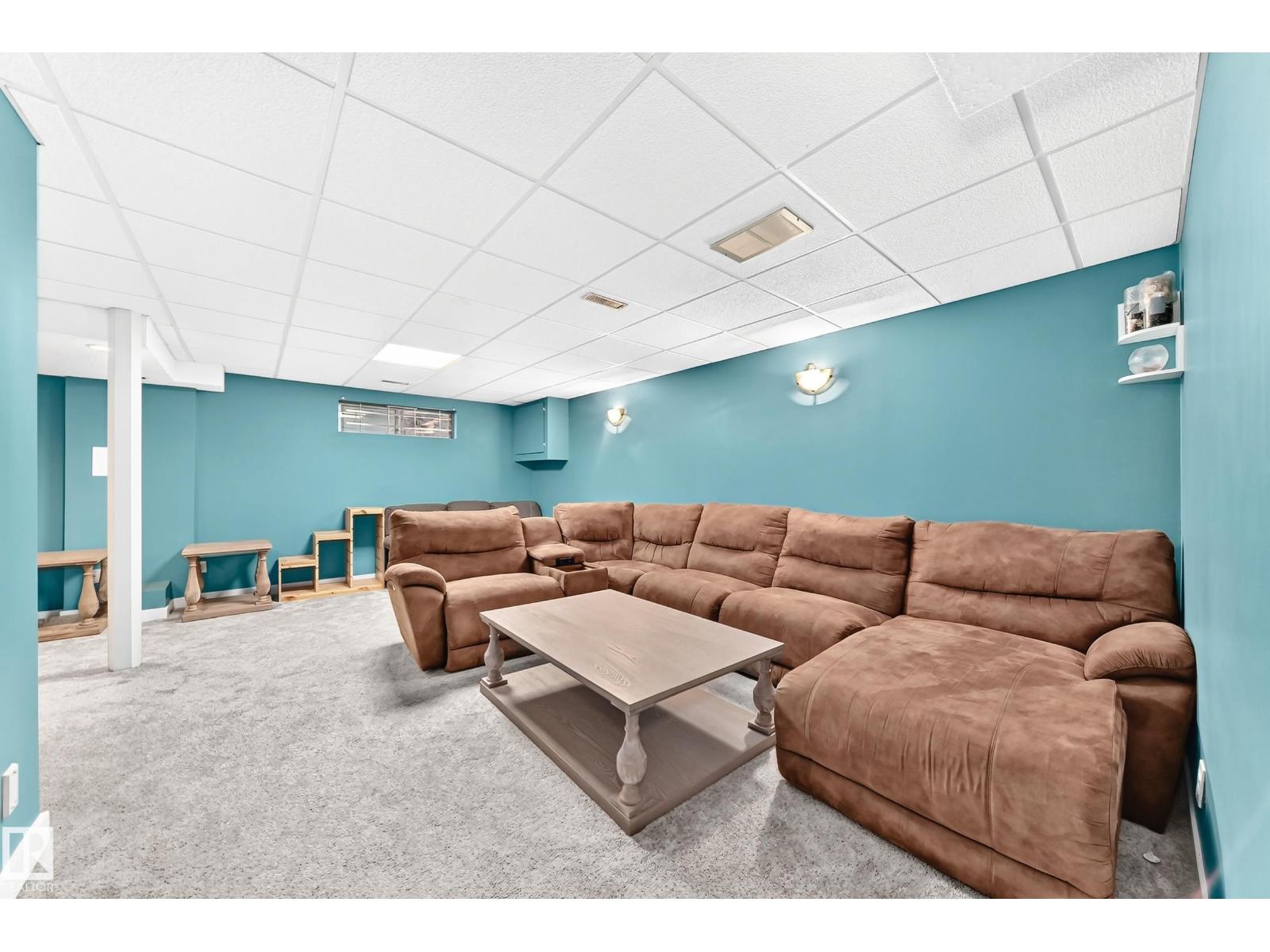 88 HIGHLAND WY