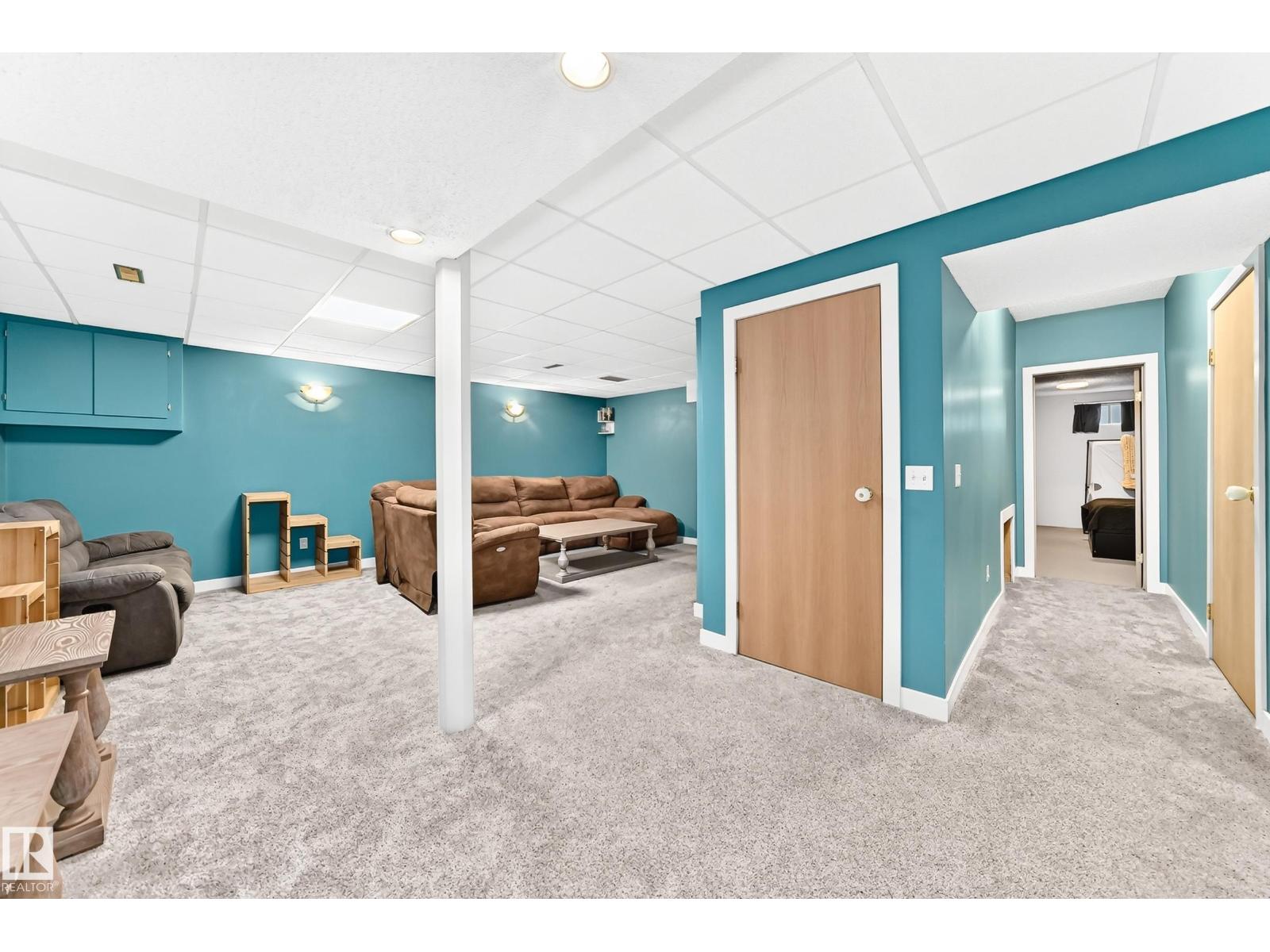 88 HIGHLAND WY