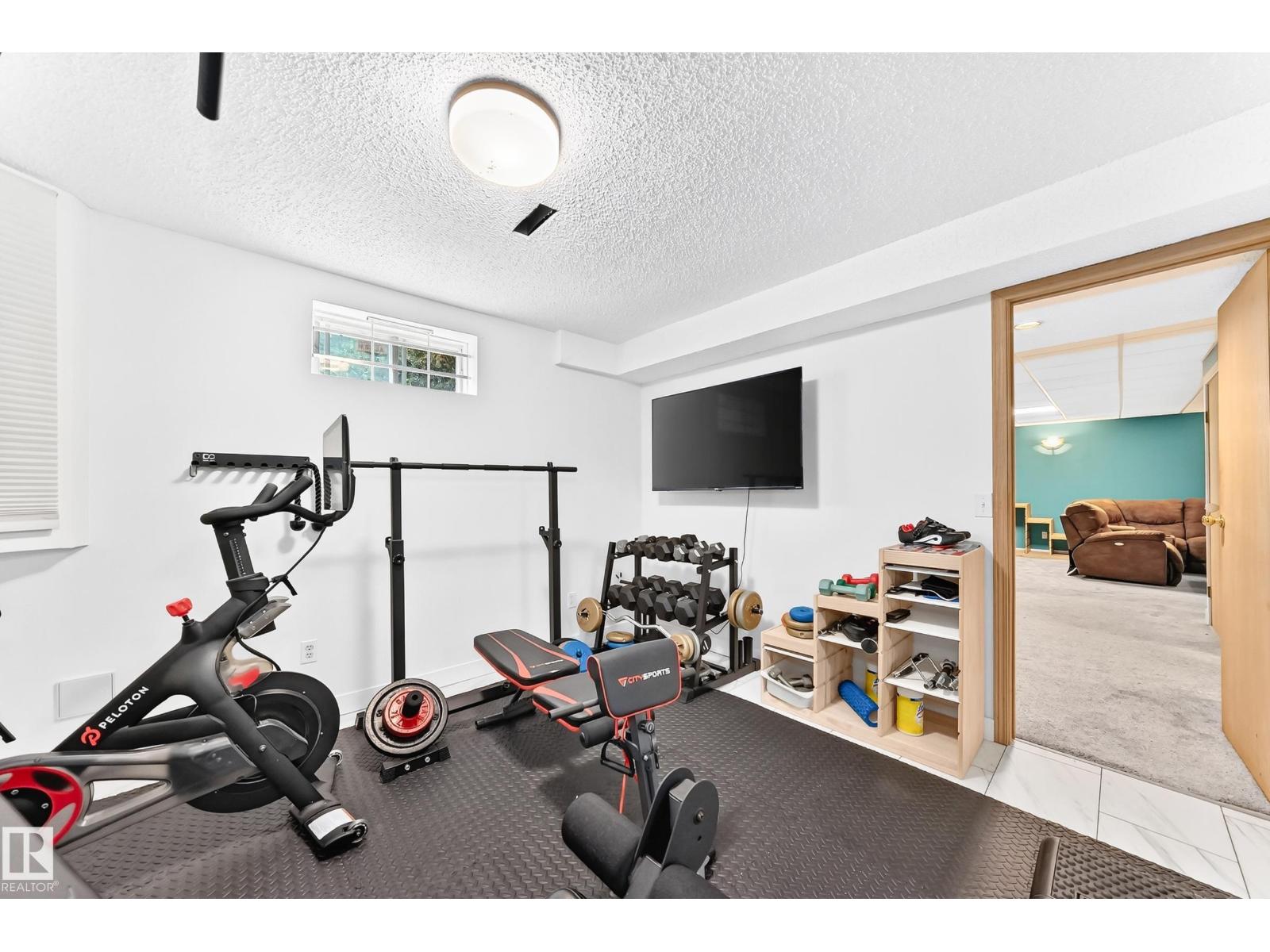 88 HIGHLAND WY