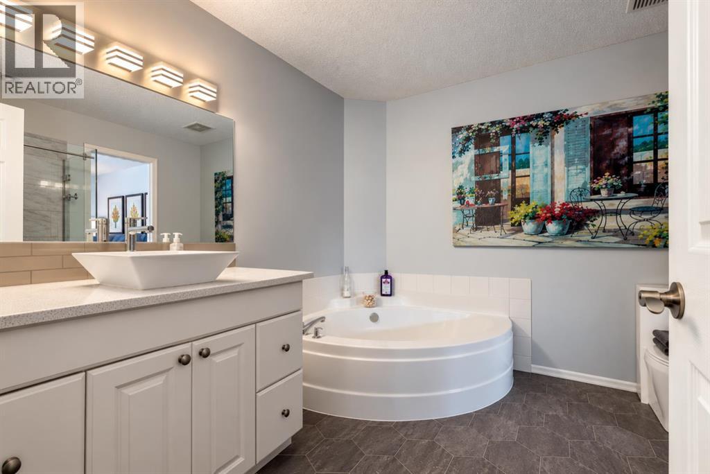 2, 2013 24 Street Sw, Calgary, Alberta  T3E 1T1 - Photo 15 - A2351588