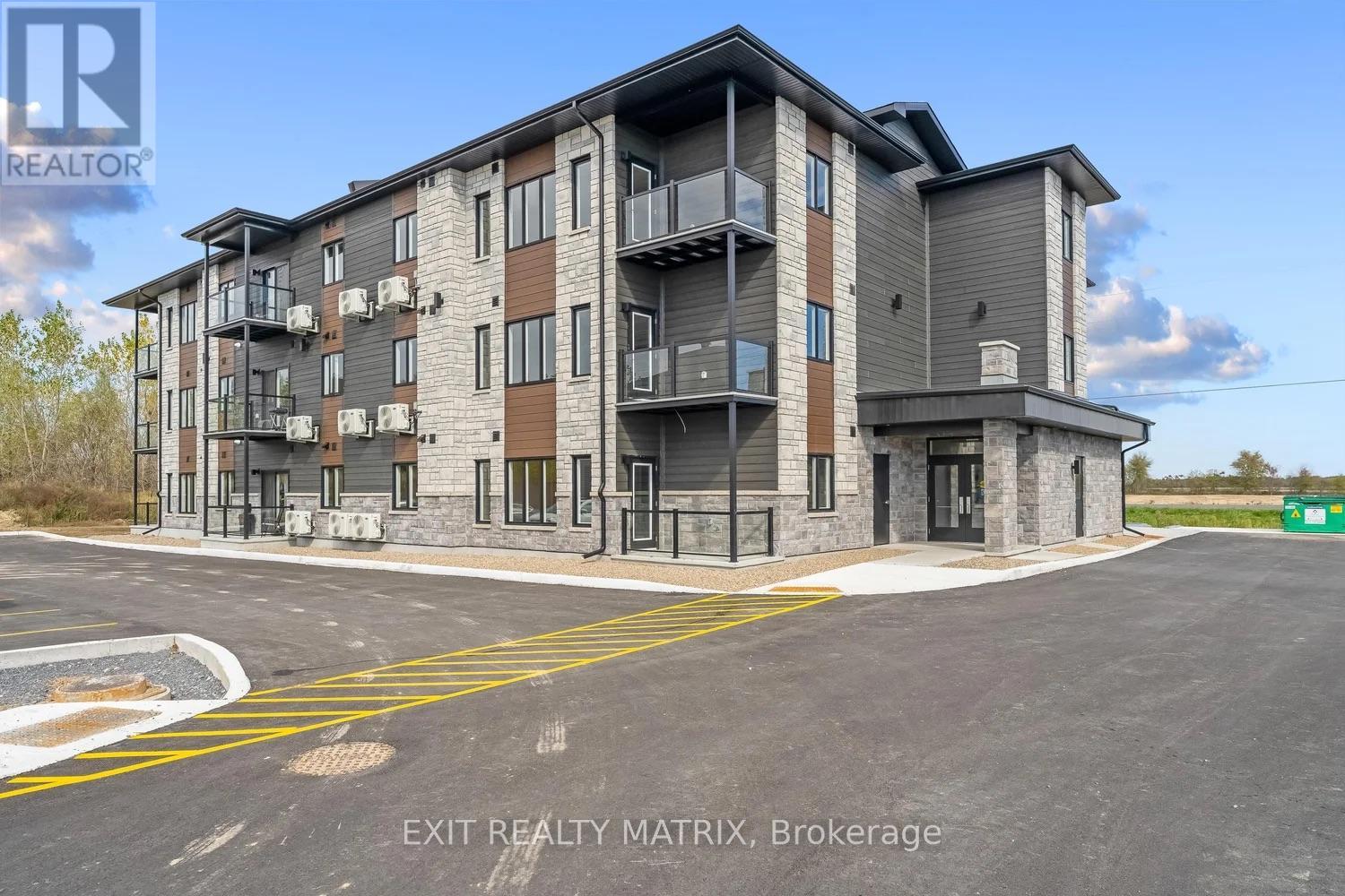 105 - 333 BELFORT STREET, Russell, Ontario