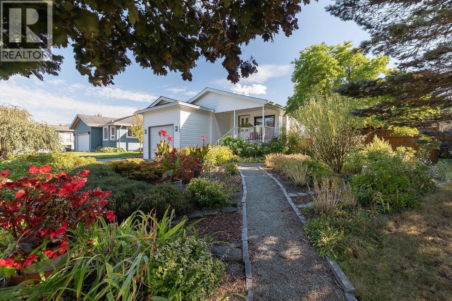 1008 Edgewater Crescent, Squamish, British Columbia  V6B 0B2 - Photo 4 - R3176179