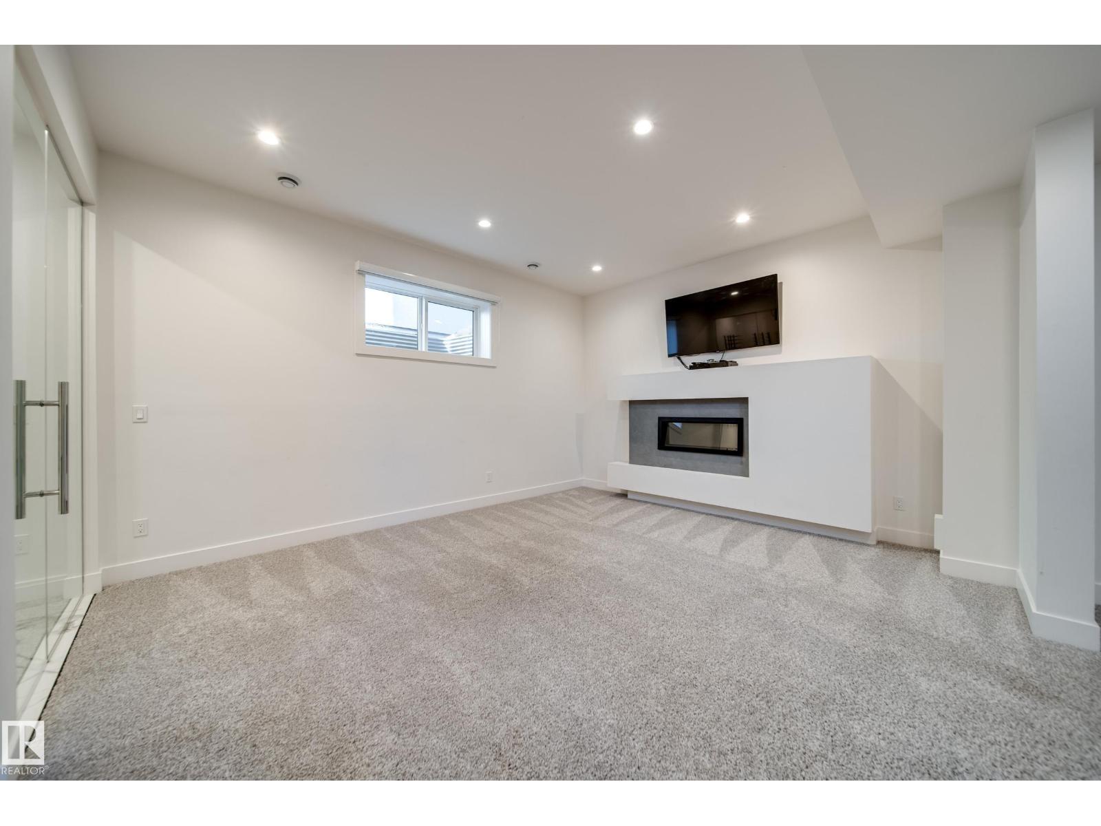 44B VALLEYVIEW CR NW
