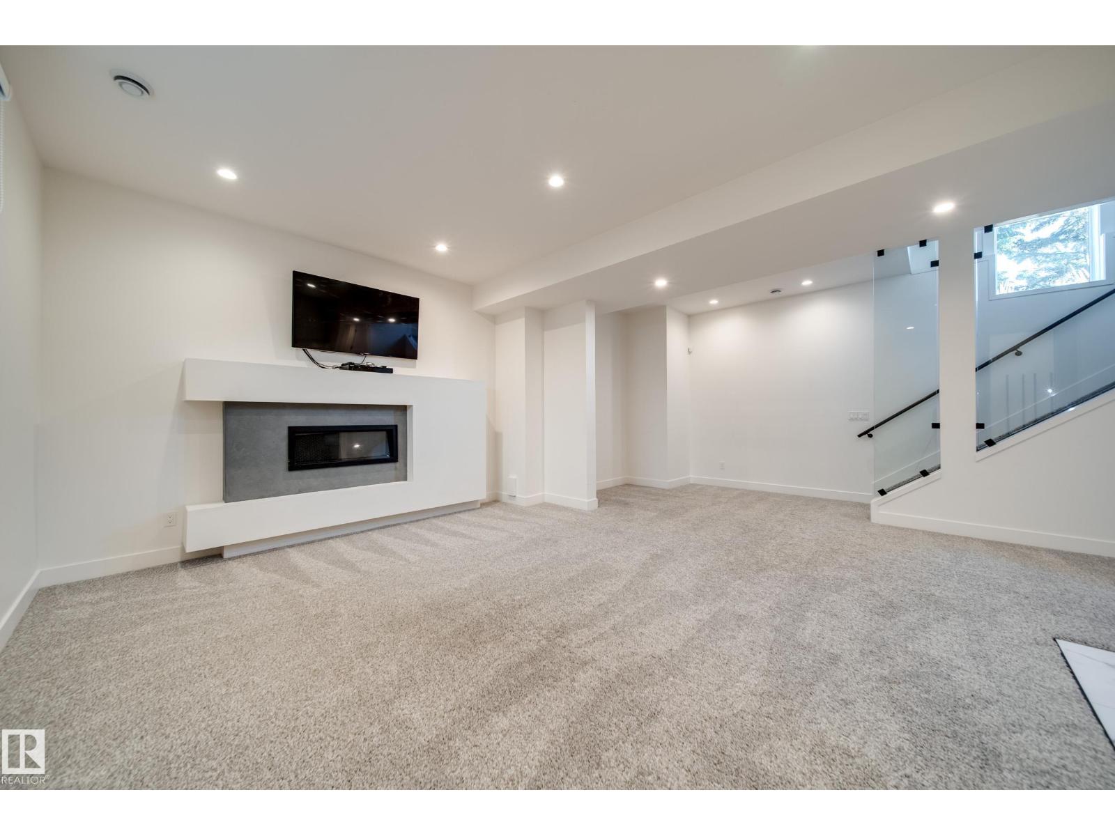 44B VALLEYVIEW CR NW