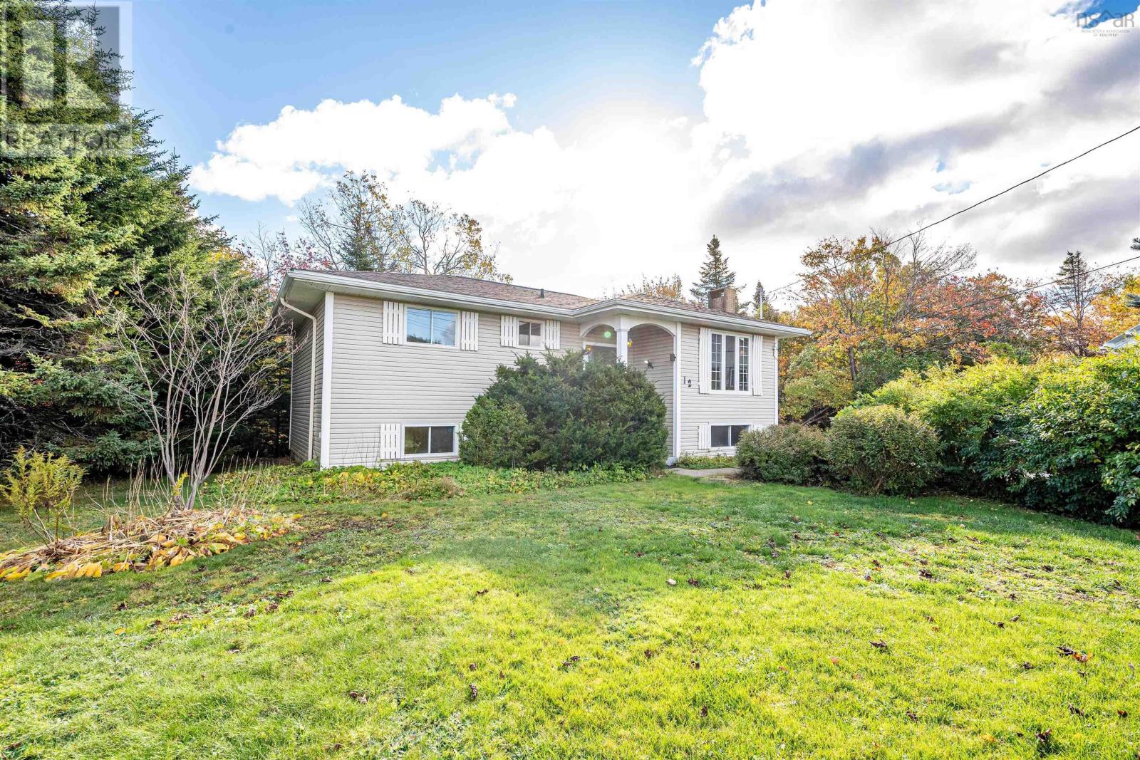 12 Ivylea Crescent, Halifax, Nova Scotia  B3R 2H2 - Photo 2 - 202625997