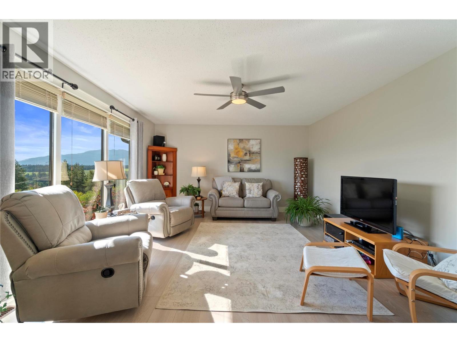 5121 50 Street NW, Salmon Arm, British Columbia  V1E 3A6 - Photo 17 - 10403797
