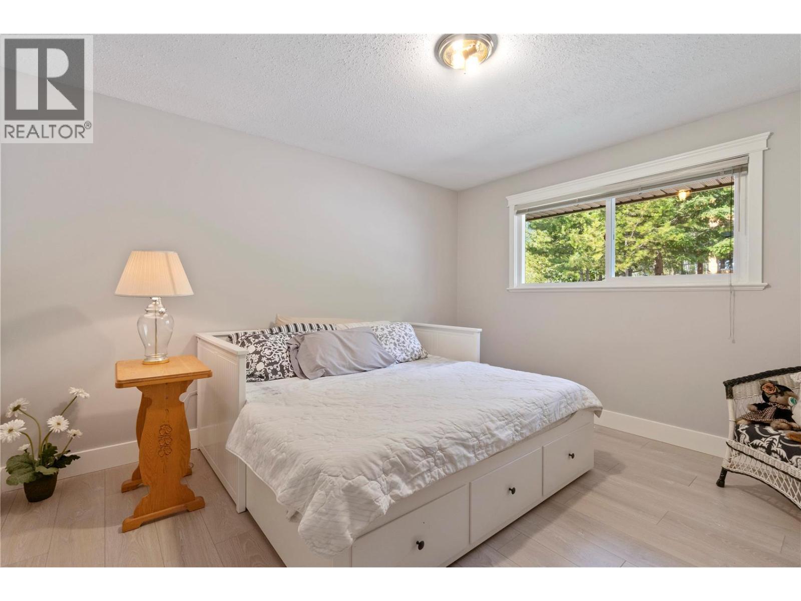 5121 50 Street NW, Salmon Arm, British Columbia  V1E 3A6 - Photo 24 - 10403797