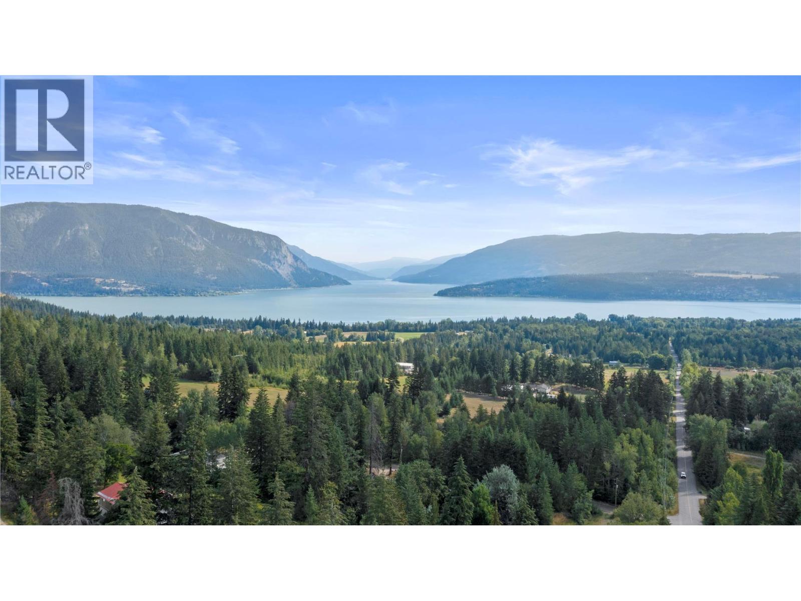 5121 50 Street NW, Salmon Arm, British Columbia  V1E 3A6 - Photo 3 - 10403797