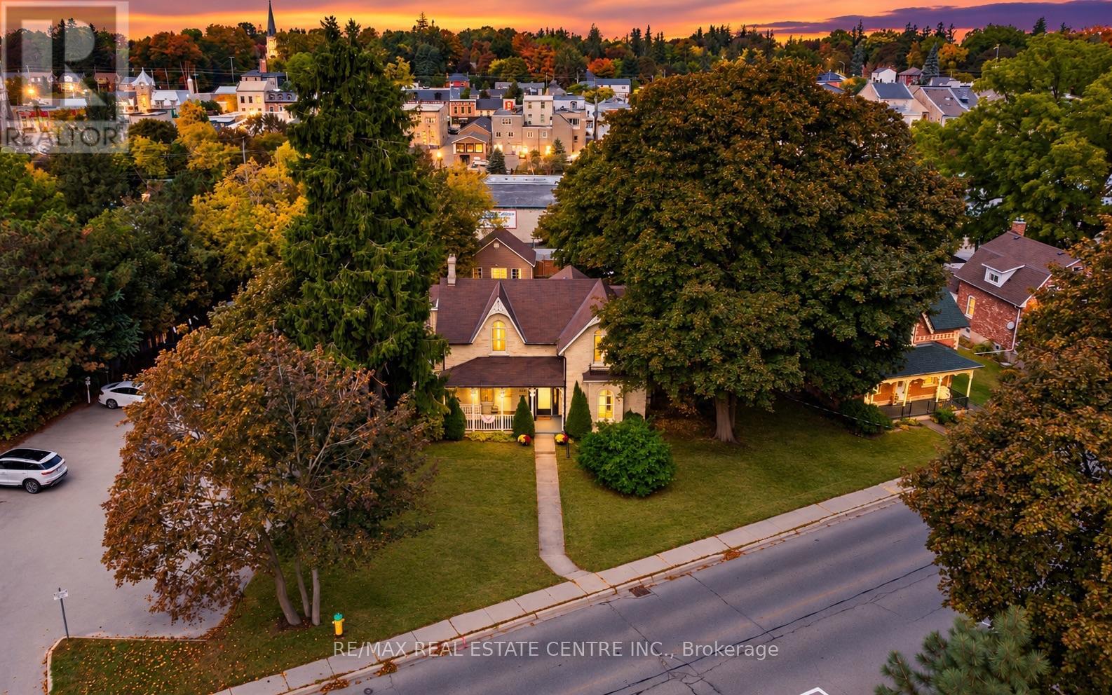 245 BRIDGE STREET, Centre Wellington, Ontario