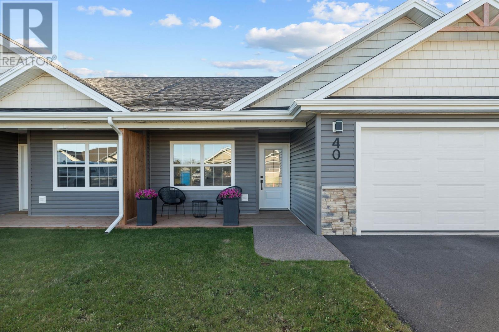 40 Samantha Lane, Cornwall, Prince Edward Island  C0A 1H0 - Photo 1 - 202625547