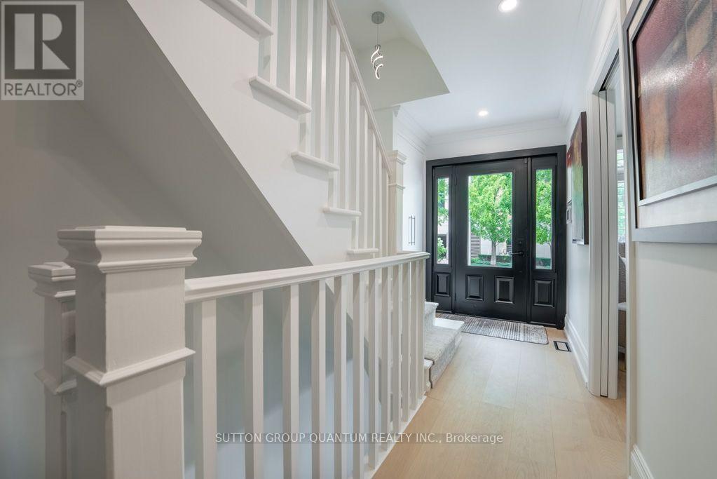 146 Reynolds Street, Oakville, Ontario  L6J 3K9 - Photo 4 - W14088748