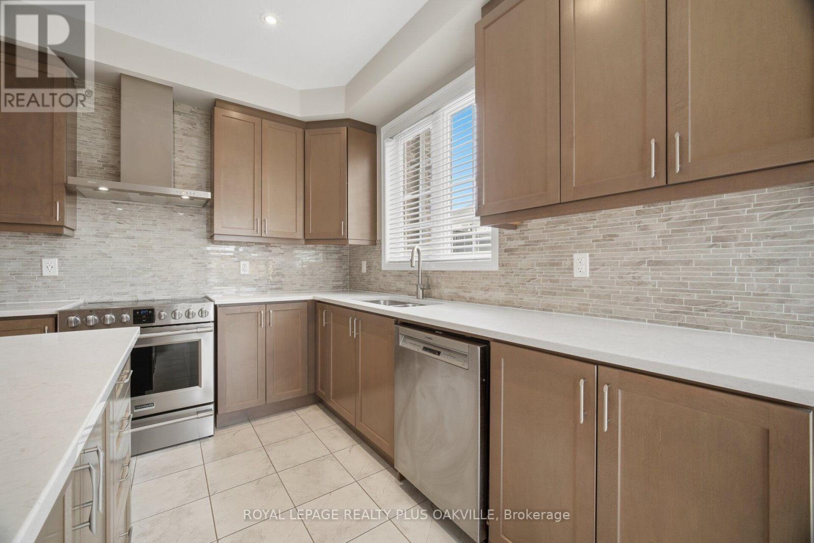 3445 George Savage Avenue, Oakville, Ontario  L6M 1R6 - Photo 12 - W14088770