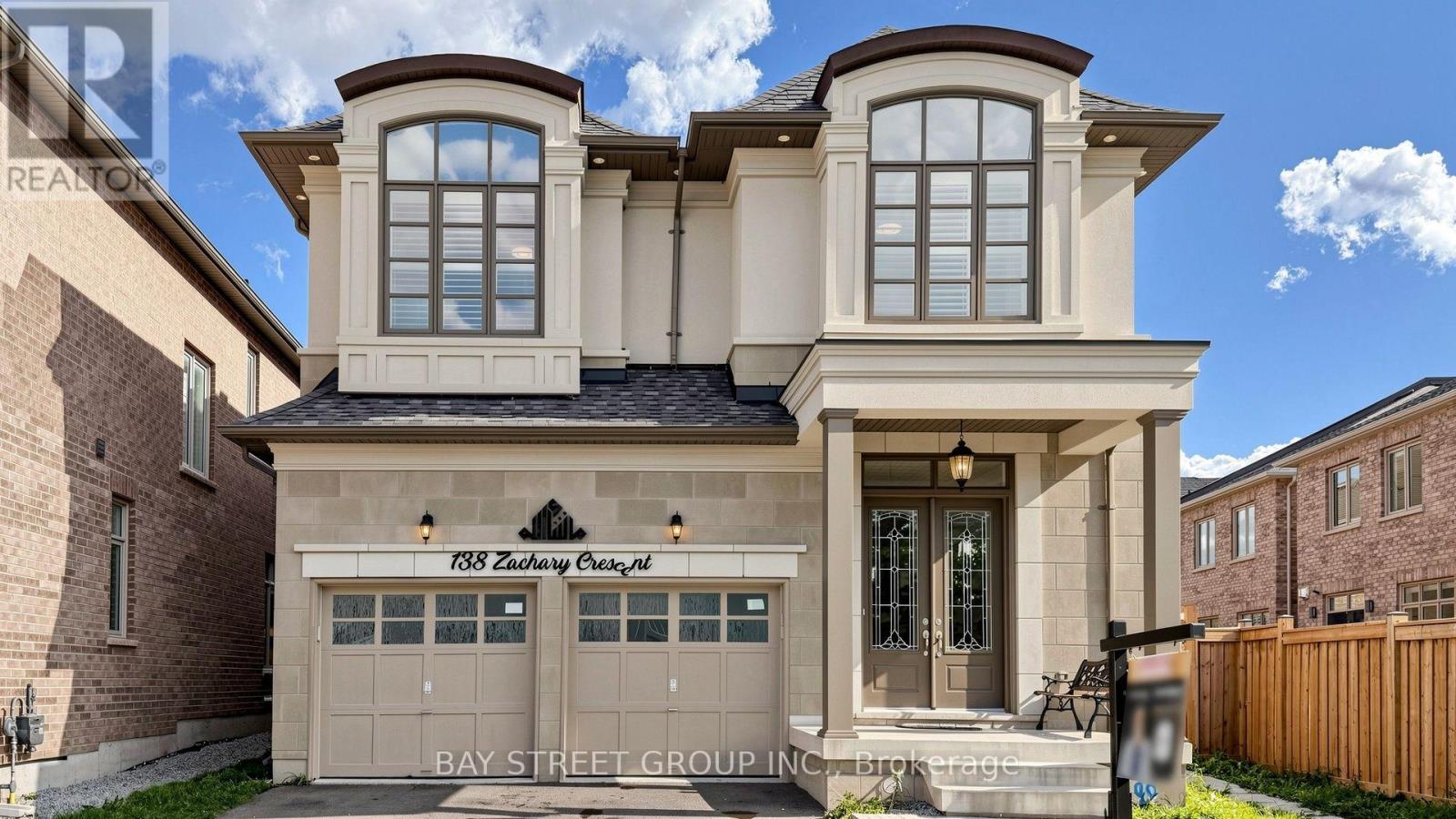 138 Zachary Crescent, Oakville, Ontario  L6H 7C5 - Photo 3 - W14088774