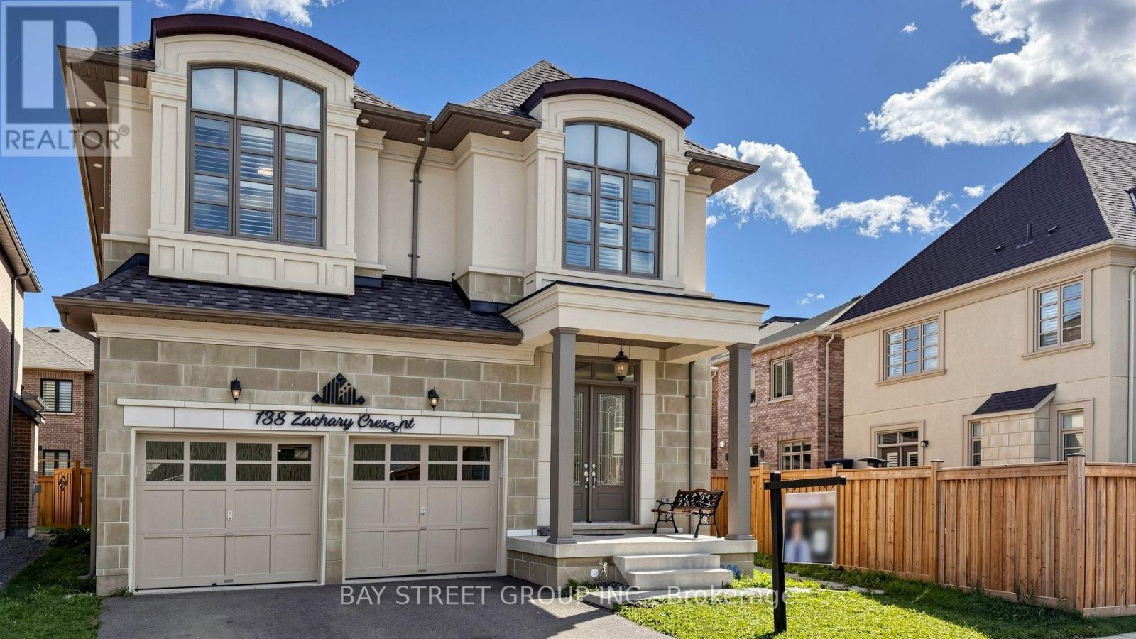 138 Zachary Crescent, Oakville, Ontario  L6H 7C5 - Photo 4 - W14088774