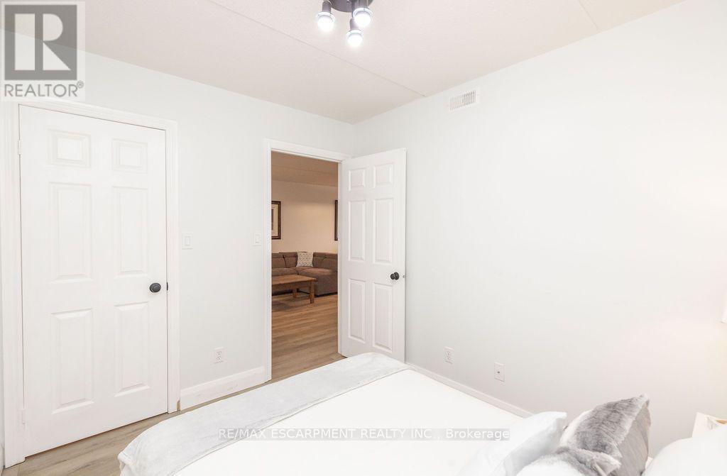 207 - 1480 Bishops Gate, Oakville, Ontario  L6M 4N4 - Photo 22 - W14088808