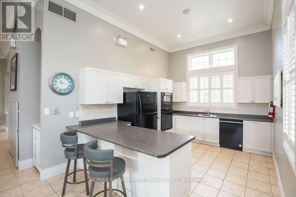 207 - 1480 Bishops Gate, Oakville, Ontario  L6M 4N4 - Photo 33 - W14088808