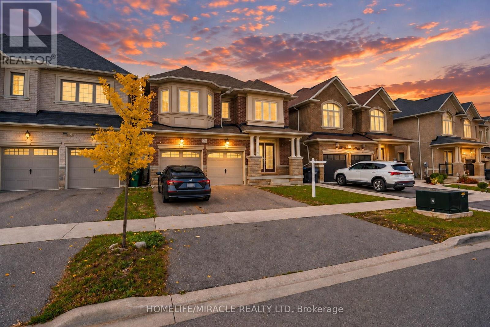 372 Remembrance Road, Brampton (Northwest Brampton), Ontario  L7A 4X9 - Photo 2 - W14088852