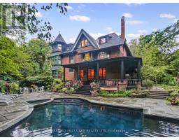 11 PINE HILL ROAD, Toronto, Ontario