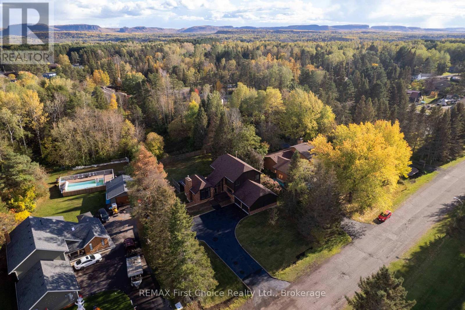 2110 Whitegates Drive, Thunder Bay, Ontario  P7K 1G2 - Photo 5 - X14088996