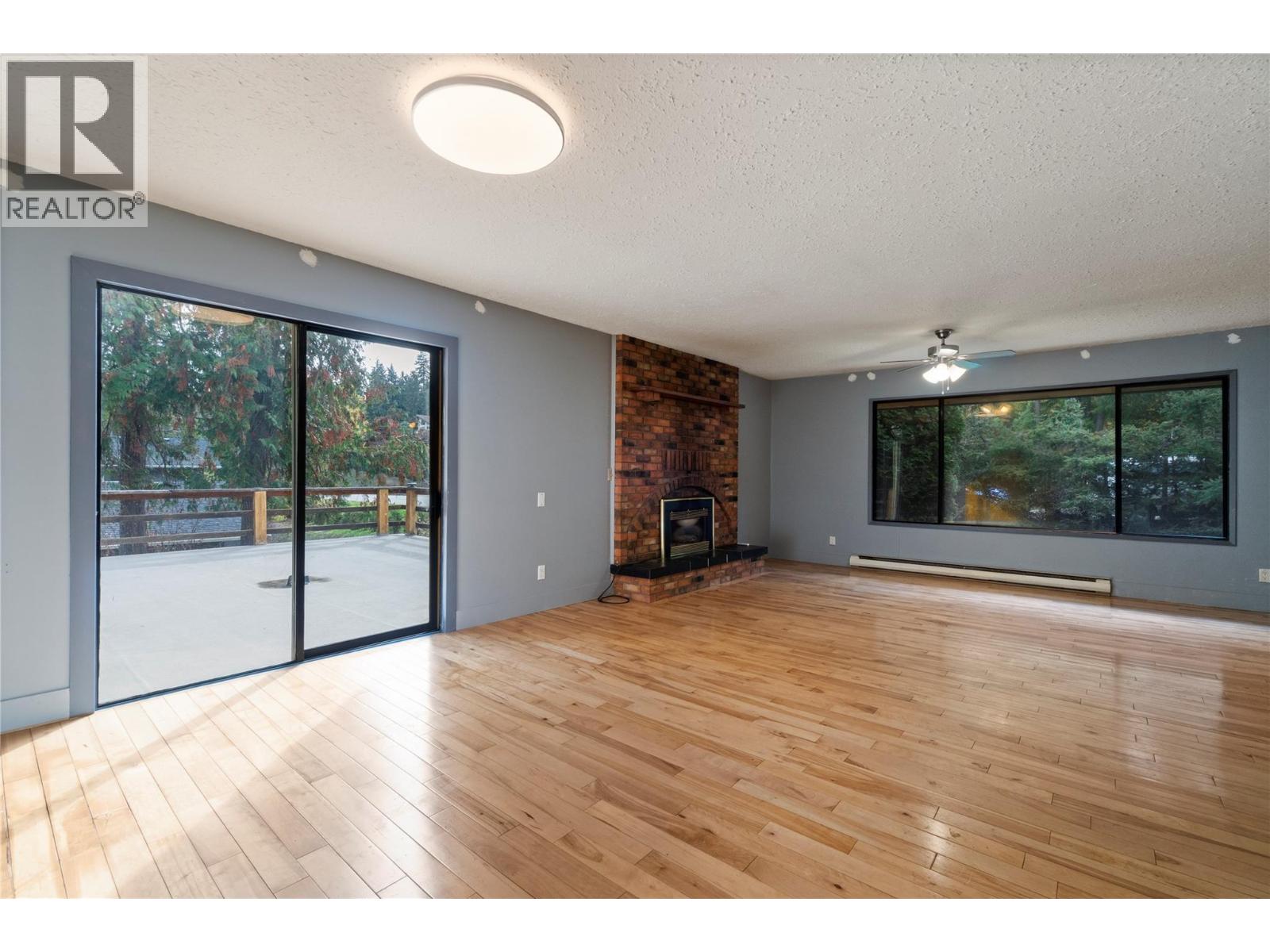 2455 Forest Drive