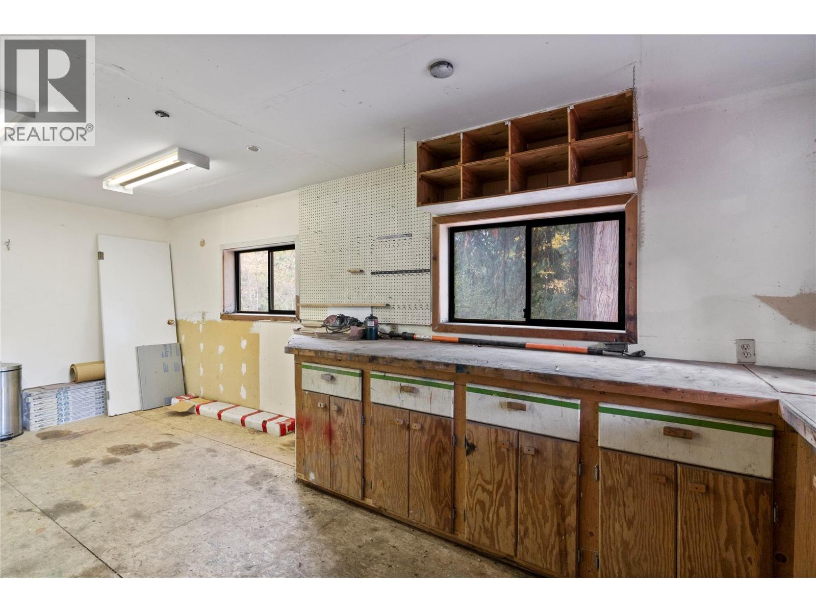 2455 Forest Drive